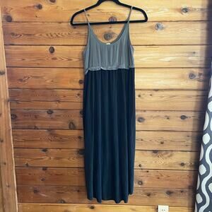 Aritzia Wilfred Bisous 100% Silk Midi Dress Black and Gray XXS